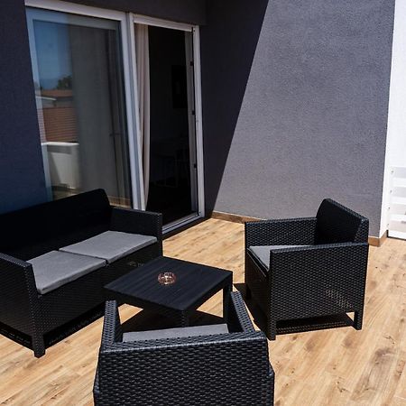 Station 22 - Brand New Apartment With A Terrace And Private Parking Vir Exterior photo