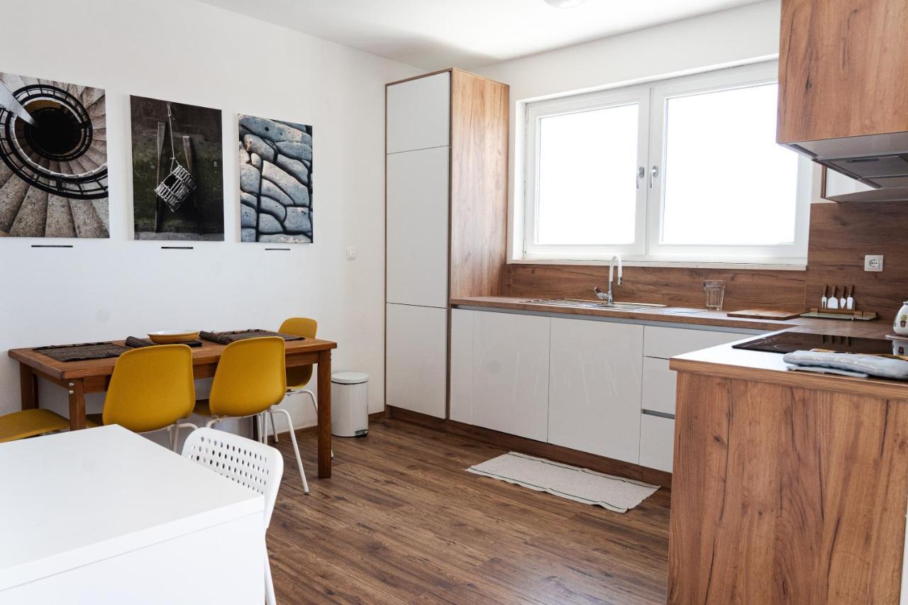 Station 22 - Brand New Apartment With A Terrace And Private Parking Vir Exterior photo